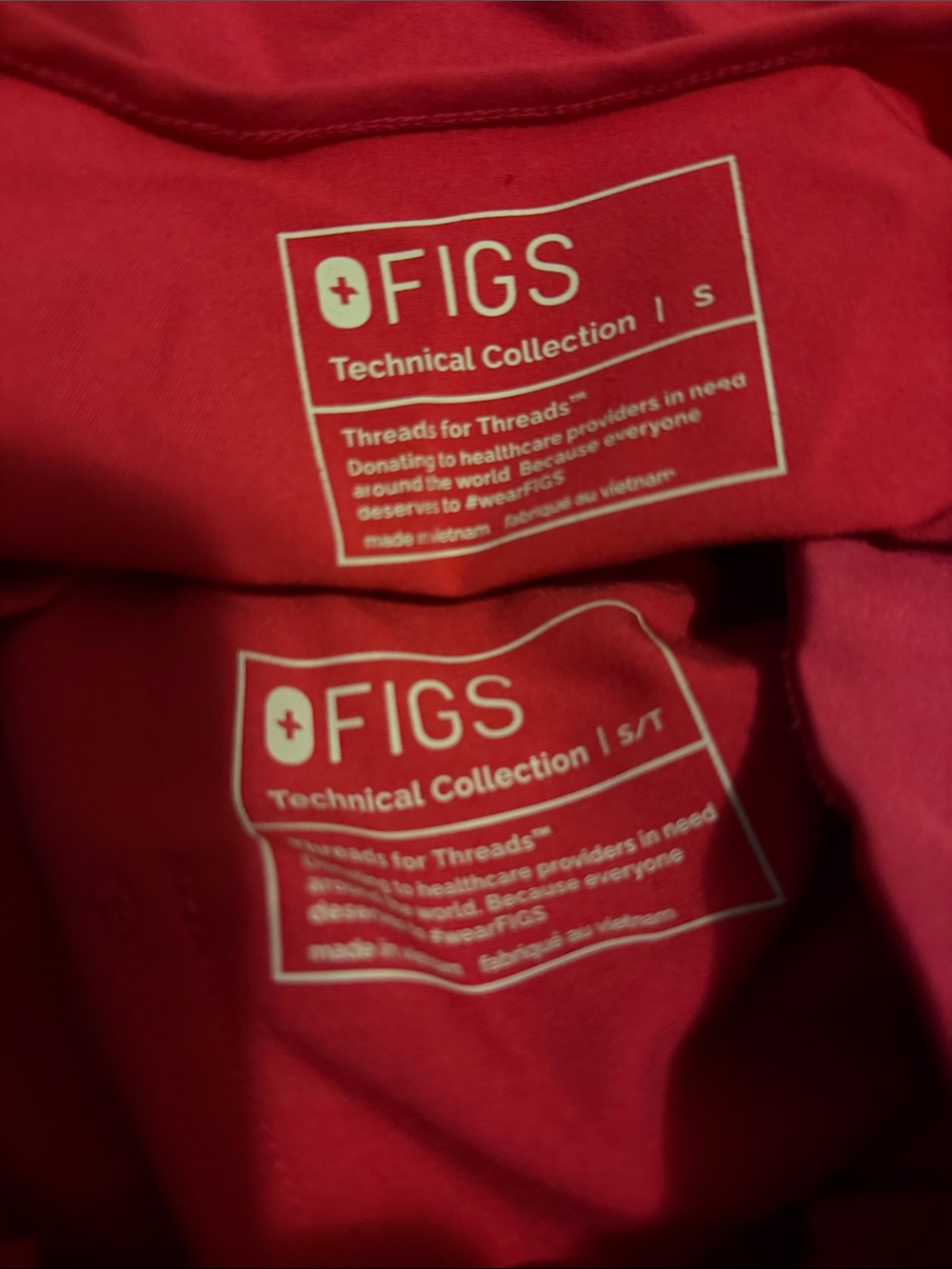 Figs, pink two-piece scrub set size small